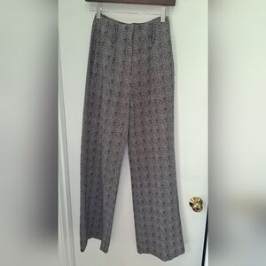 sz 00 WHBM black and white herringbone wide leg trousers